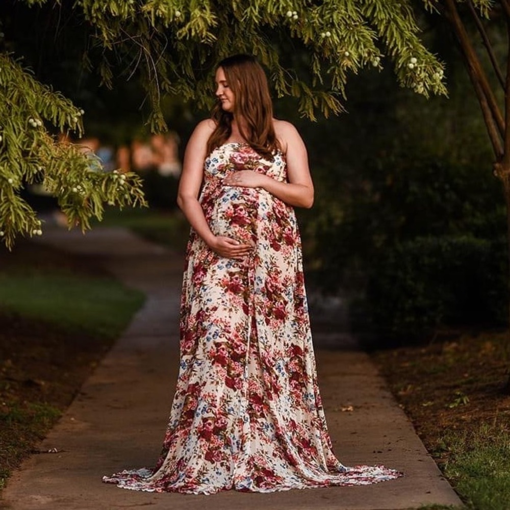 Pink blush maternity picture dress gown open belly floral